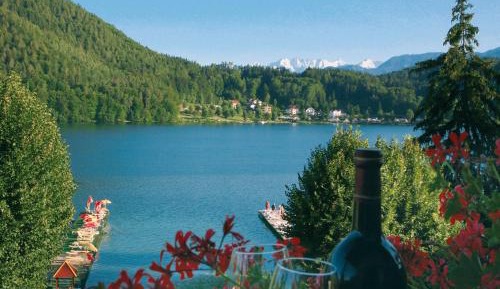 Double Room with Balcony and Lake View