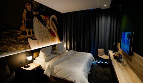 Large Double Room