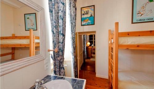 Family Room (2 Adults + 2 Children)
