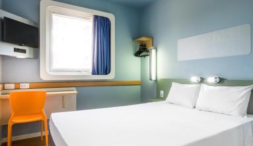 Standard Apartment with One Double Bed