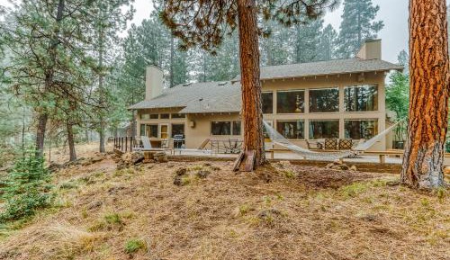 Six Bedroom Holiday Home