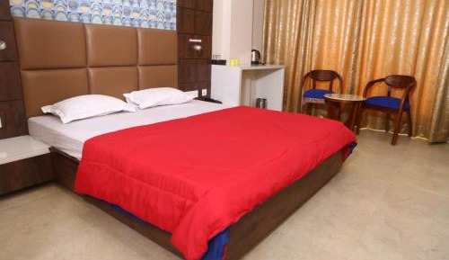 Deluxe Double Room (2 Adults + 1 Child)