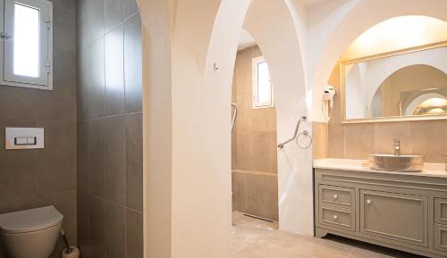 Deluxe Suite with Sea View