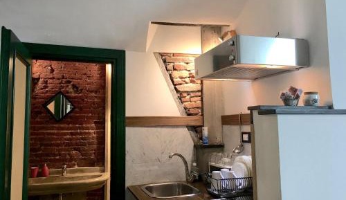 Studio Apartment