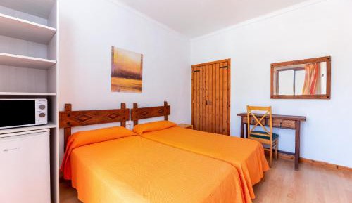 Economy Double or Twin Room with Private External Bathroom