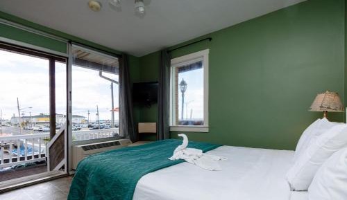 Queen Room with Sea View