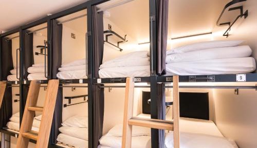 Pod in a 10-12 bed Mixed Dormitory