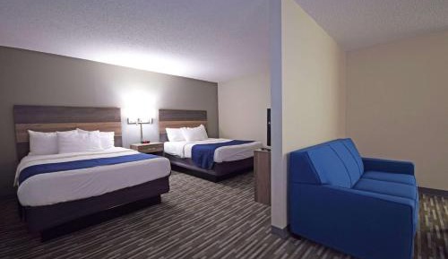 Deluxe Suite with Two Queen Beds - Non-Smoking