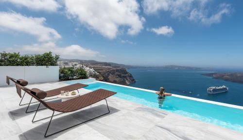 Noah Villa with Outdoor Private Infinity Pool