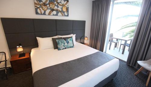 Deluxe One-Bedroom Apartment - Non Pet Friendly