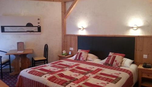 Traditional Twin Room - Partial view on Lake