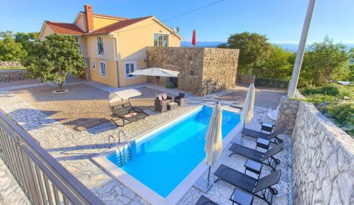 Four-Bedroom Holiday Home
