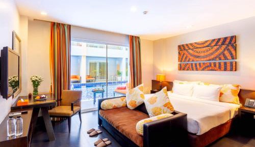 Suite with pool access