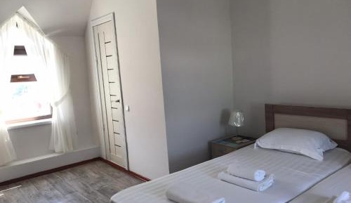 Large Double or Twin Room