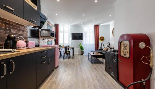 One-Bedroom Apartment