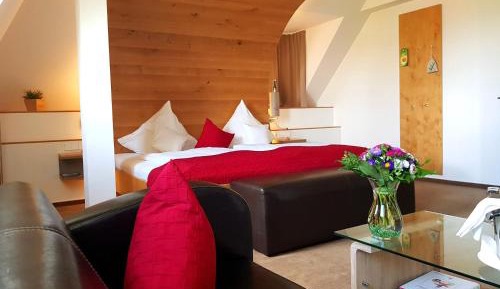 Junior Suite with Dome View