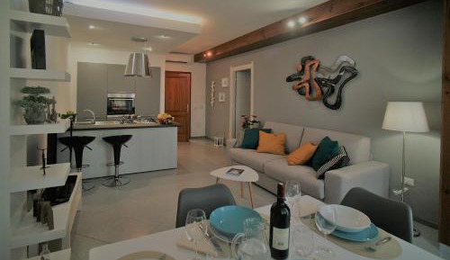 One-Bedroom Apartment with Terrace