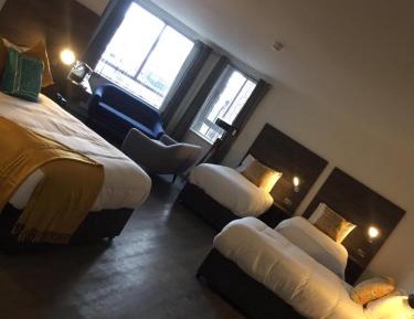 Deluxe Family Suite