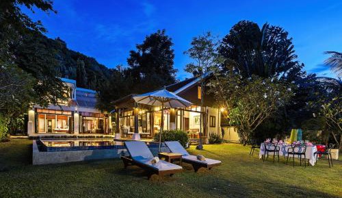 Villa - Beach Front