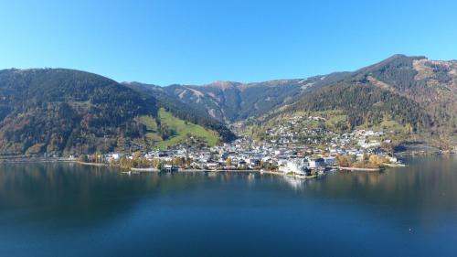 Double Room with Extrabed and Lake View
