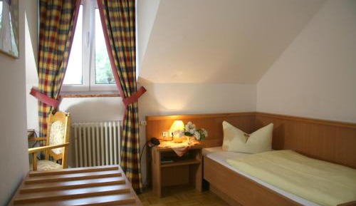 Standard Single Room with Shower