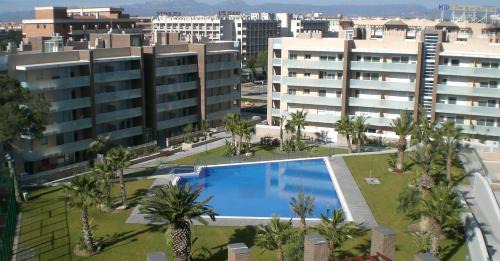 Apartment with Pool View 