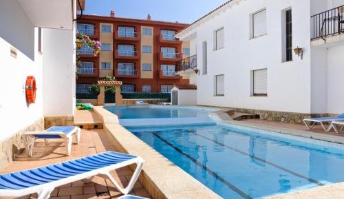 Semi-detached Villa for 6-8 people