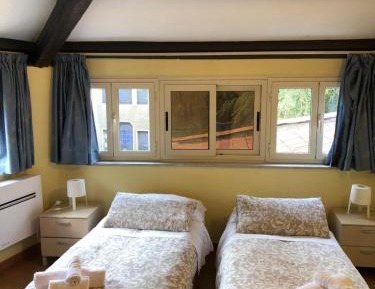 Double or Twin Room with Private External Bathroom