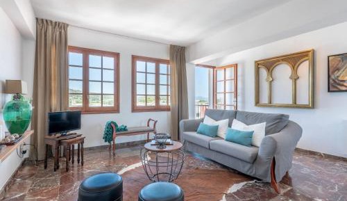 Three-Bedroom Superior Apartment