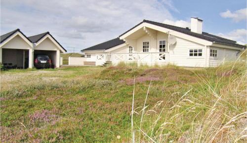Four-Bedroom Holiday Home