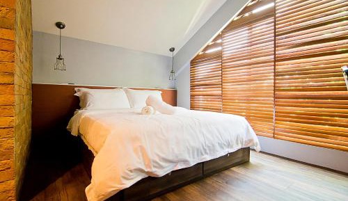 Deluxe Queen Room