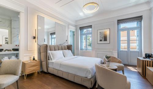 Elegant Suite with Partial Acropolis View