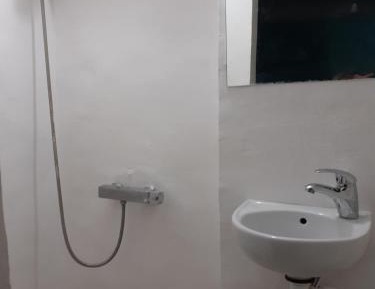 Economy Triple Room