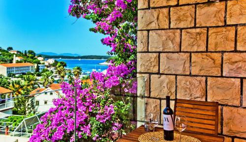 Deluxe Double or Twin Room with Balcony and Sea View