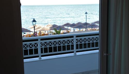 Studio Apartment with Sea View