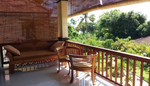 Studio with Pool View
