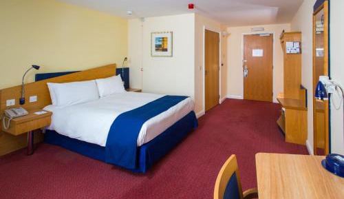 Double Room with Free Hot Breakfast - Accessible