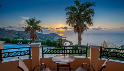 Double or Twin Room with Sea View
