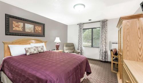 King Room - Non-Smoking
