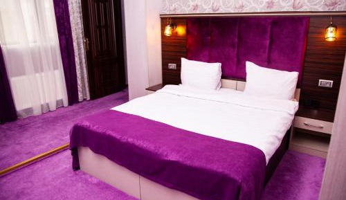 Quadruple Room with Private Bathroom
