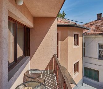 Apartment with Terrace