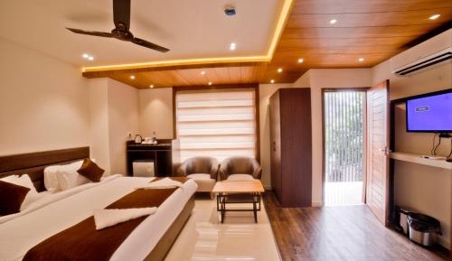 Superior King Room