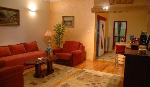 Apartment (4 Adults)