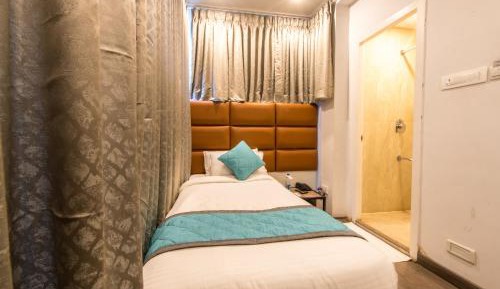 Single Room with Private Bathroom