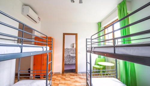 Bed in 4-Bed Mixed Dorm Ensuite