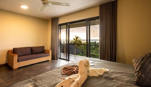 Deluxe Queen Room