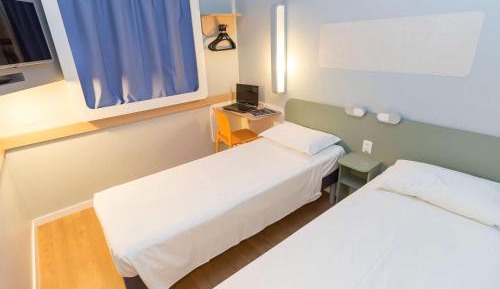 Standard Apartment with Two Single Beds