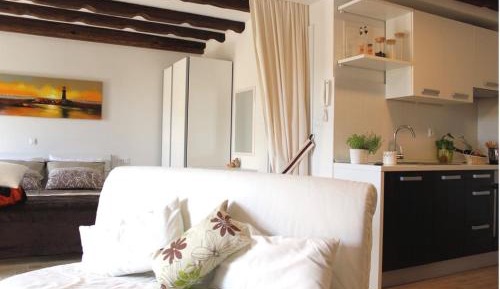 Studio with Balcony