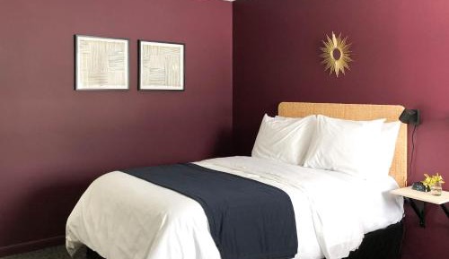Standard Queen Room