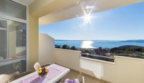 Two bedroom apartment with Sea view